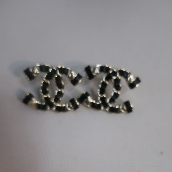 NWOT Authentic Chanel Black Gold Interlocked CC Logo Leather Strap Stud Earrings - Picture 4 of 7